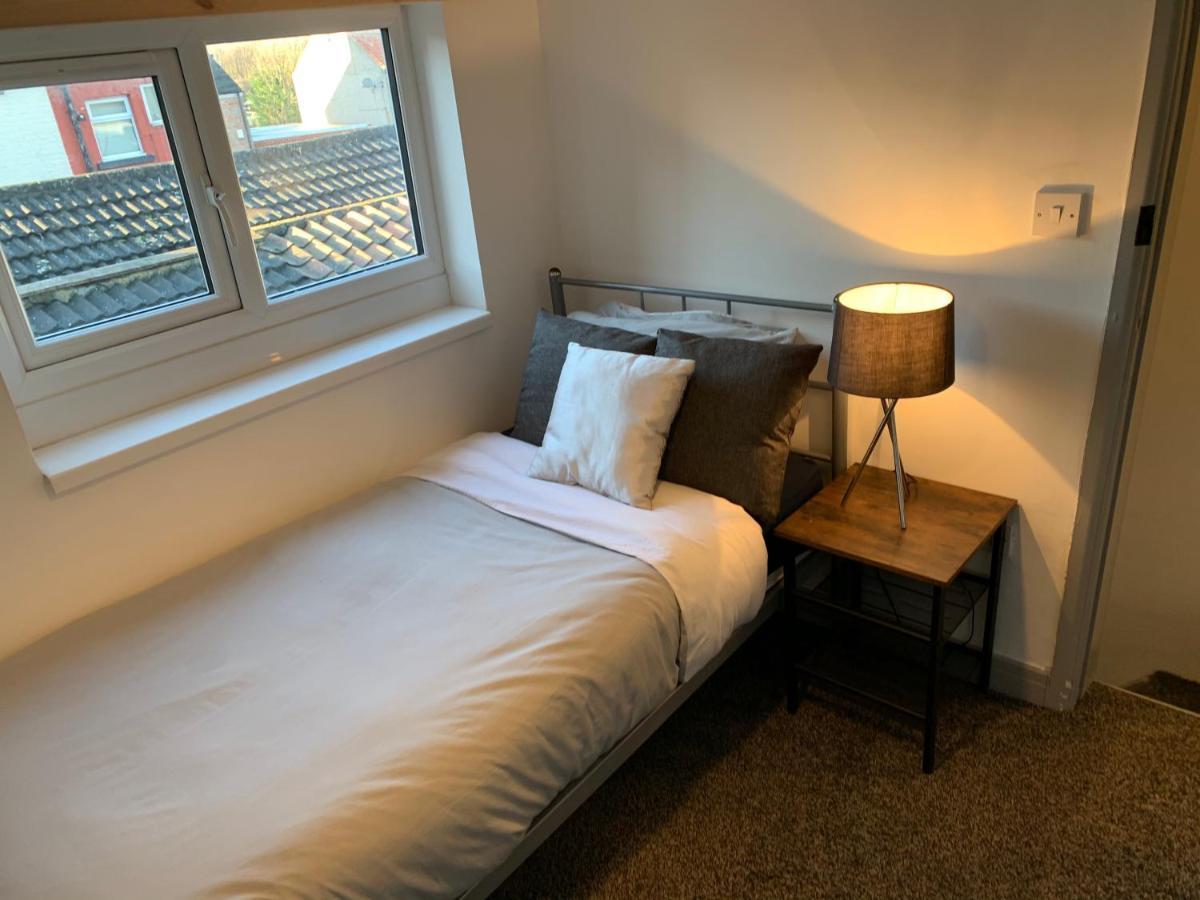 Cosy Cottage In Redcar - Workstays Uk Wilton  ภายนอก รูปภาพ