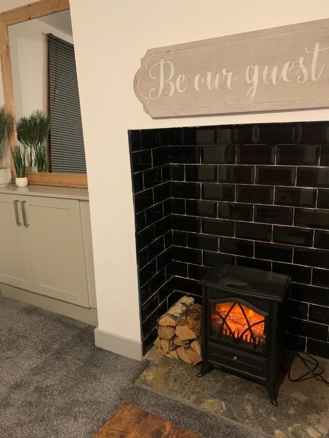 Cosy Cottage In Redcar - Workstays Uk Wilton  ภายนอก รูปภาพ