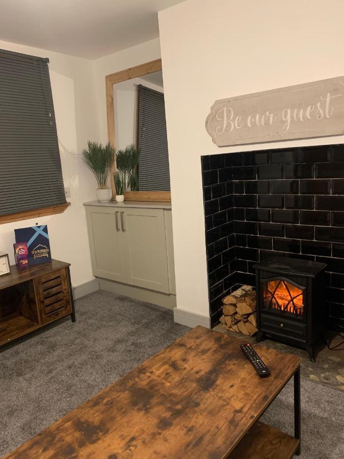 Cosy Cottage In Redcar - Workstays Uk Wilton  ภายนอก รูปภาพ